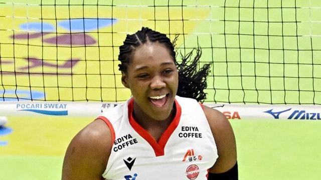 '조이 31점' 페퍼저축은행, 현대건설에 역전승…KB손해보험 진땀승(종합)