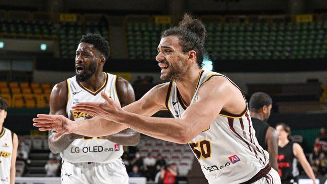 승부처 수비 아쉬웠던 LG, 역전패로 EASL 첫 시즌 마감