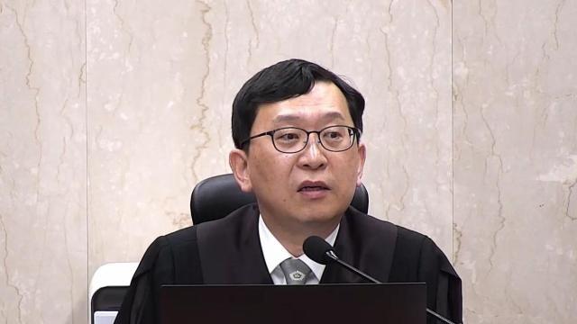 선고 내내 한덕수 꾸짖은 이진관 부장판사...