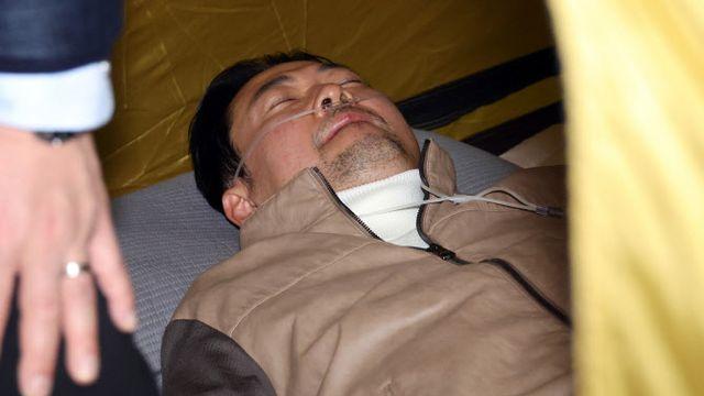 단식 중단 설득나선 野중진들…장동혁, 호송 완강히 거부