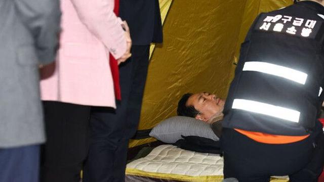 '단식 8일째' 장동혁 건강 갈수록 악화…당 안팎에선 단식 중단 건의