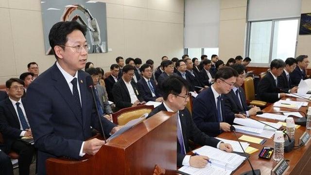 세계 첫 전면 시행 AI기본법, 산업계 촉각…
