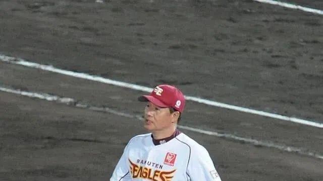 일본 야구선수 어깨깡패 레전드..jpg