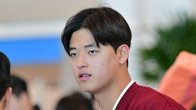 '학폭 논란' 박준현, 불펜으로 26시즌 준비…입장 표명 없이 대만 출국 [현장 인터뷰]