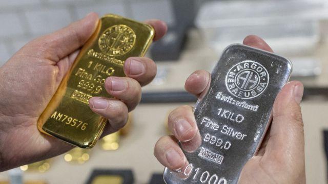 국제 은값 사상 첫 ‘100달러’ 돌파…금값도 5천달러 눈앞 ‘역대급 랠리’