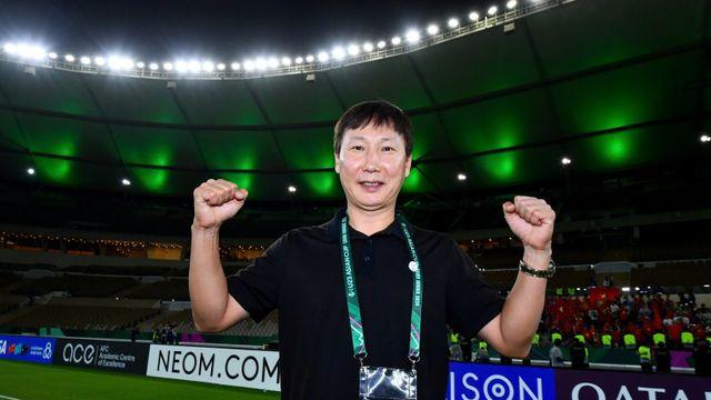 [속보] 韓 축구, 베트남에 와르르 무너졌다!…동점포 2분 뒤 세트피스로 리드골 또 허용→1-2 끌려가는 중, 사상 첫 패배 위기 (후반 30분)