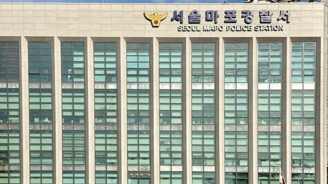 경찰, '강제추행 혐의' 유명 예능 PD 불송치…