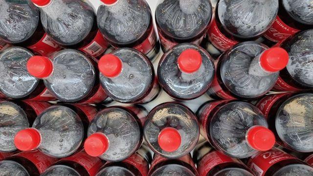 '드디어 공개된 톡 쏘는 맛의 비밀..' 무려 139년 만에 세상에 밝혀진 '코카콜라 레시피' 정체 (+실제 성분)