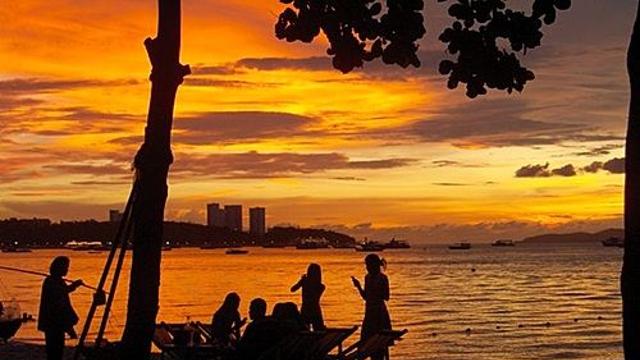 방콕 파타야 해변서 男·女 노골적 성행위…놀란 관광객들이 신고해