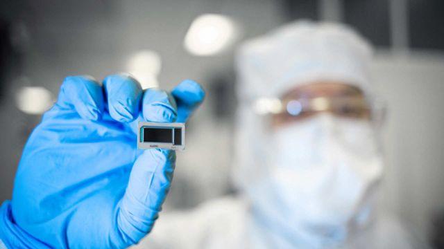 인텔, EMIB와 결합한 ‘글라스 코어’ 기판 공개