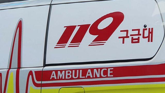 ‘영하 10도’ 차에 깔려 2시간 버틴 60대…지인이 구조