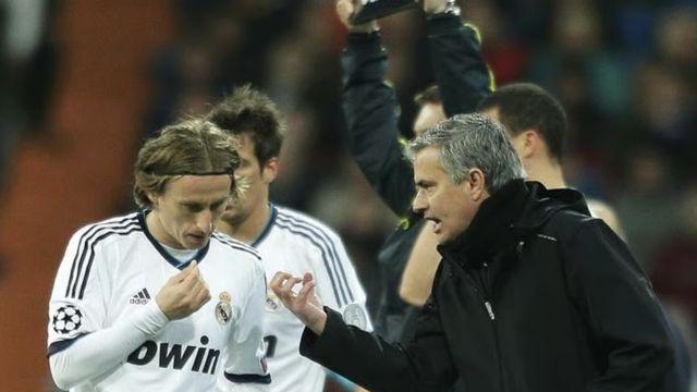 '5 발롱' 호날두가 울었다! '레알서 우승컵만 28개' 모드리치 