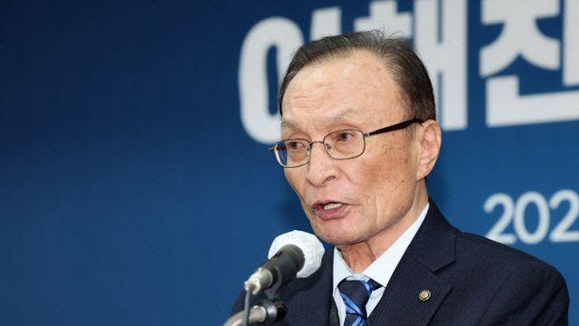 `제주일정` 취소한 정청래 “민주주의 거목, 이해찬 운명”