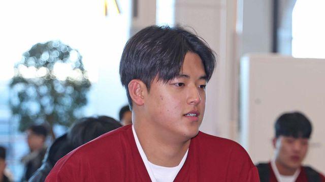 전체 1순위 박준현도 야수 1순위 신재인도 출국…캠프 합류한 1라운드 루키들, 2026 신인왕 판도 바꿀까