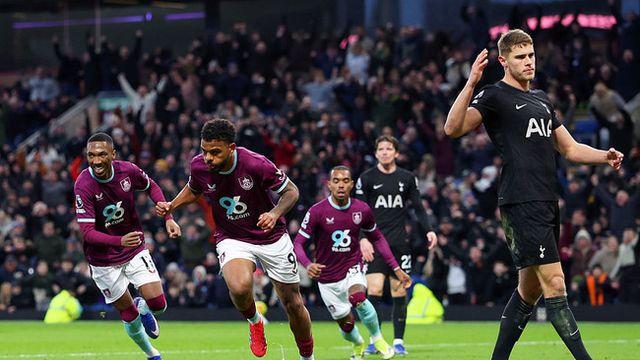 손흥민 안 떠났으면 이런 야유 들었다...“너의 축구는 쓰레기야”, “내일 아침에 경질될 거다”