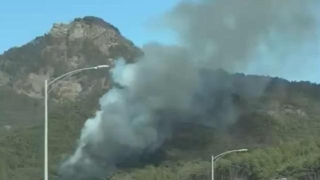 구미 구평동 야산서 화재…헬기 12대·인력 140명 투입