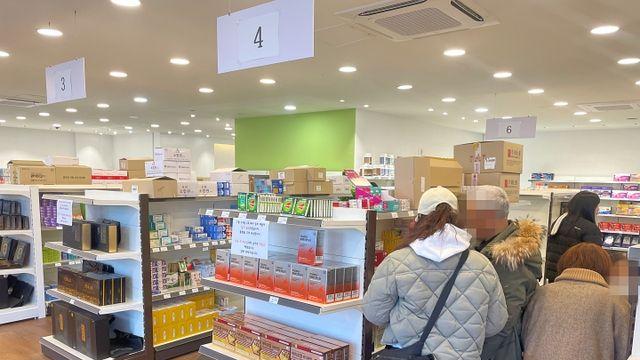 제주서도 문 연 ‘창고형 약국’… 기대·걱정 공존