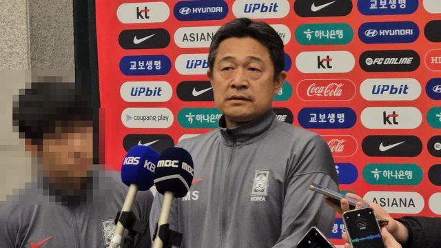 TPO에 맞지 않는 이민성 감독의 공항 인터뷰, 팀에 악영향 미칠 수 있는 부정적 모습[IS인천]