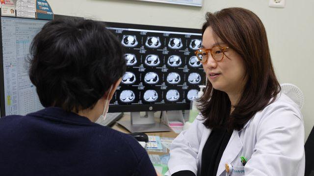 엄마의 간·조혈모세포 이식… 희귀난치 환아 면역억제제 중단 성공