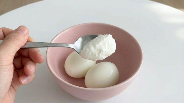 삶은 계란에 '이것' 올려 보세요…이 간단한 걸 아무도 모릅니다