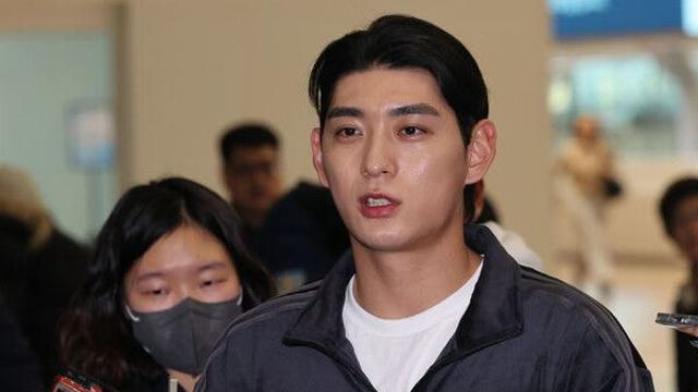 'LA 공항 억류' 이정후 