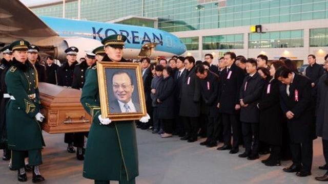 ‘민주주의 거목’ 고(故) 이해찬 전 총리 고국으로···31일까지 사회장