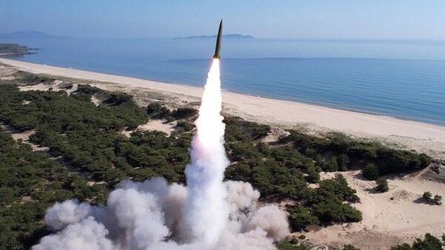 [이슈] 北, 탄도미사일 수발 발사…'북한 후순위' 美 NDS 반발 차원인 듯