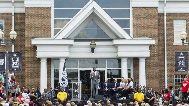 르브론이 세운 학교 근황