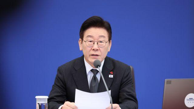 靑, 트럼프 ‘관세 25% 인상’ 언급에 “여러 채널 통해 확인 중”(종합)