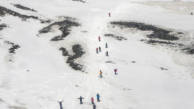 '등반객 헬기 구조' 서류 조작해 보험금 청구한 네팔회사들 적발