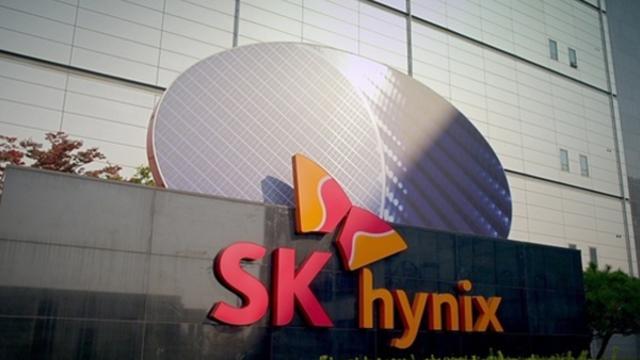 SK하이닉스, 작년 매출·영업이익 '역대급 최고'...‘12조원’ 자사주 소각