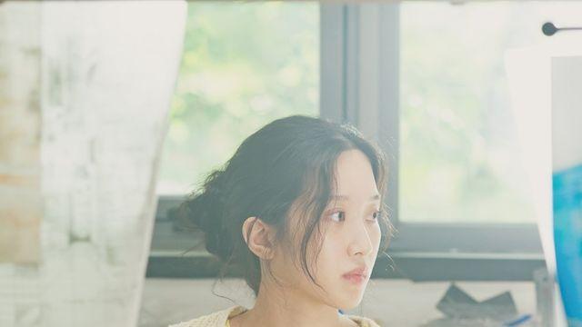 문가영, ‘국민 전 여친’ 됐다…‘만약에 우리’로 성공적 스크린 주연 데뷔