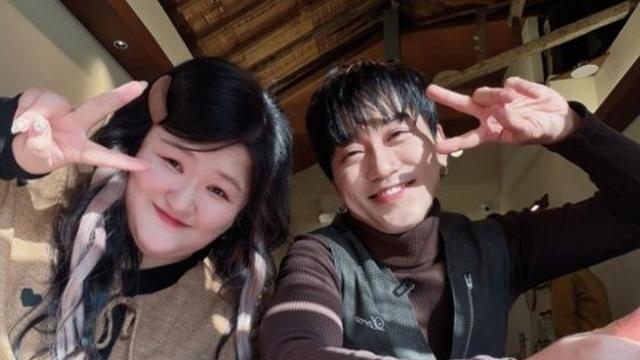 “예쁜 여자한테 한눈팔아”... 이국주, 김경욱과 연인 같은 근황