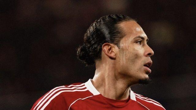 리버풀 ‘캡틴’ 폼 미쳤다! 반 다이크, 센터백 역대 최초 ‘UCL 어시스트 해트트릭’ 달성