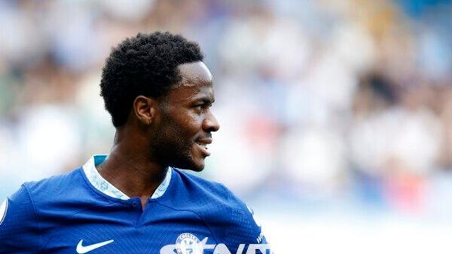 ‘스털링 연봉 너무 비싸’ 나폴리의 영입 거부 선언...첼시에서 애물단지 취급받고 계약 해지