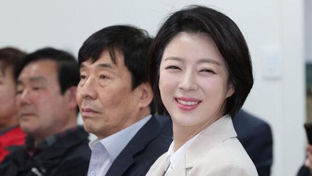 배현진, '박제' 논란 아이 사진 결국 내렸다