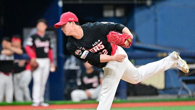 '6000만원 삭감' 받아들여야 했던 148SV 투수…꽃감독 신뢰 변함없다 