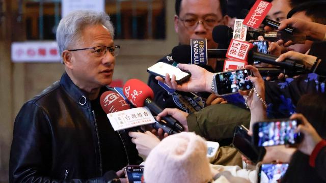 젠슨 황, '오픈AI에 대한 불만설' 부인…