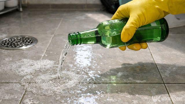 바닥에 '소주' 한 번만 뿌려보세요… 왜 이제서야 해봤나 후회됩니다