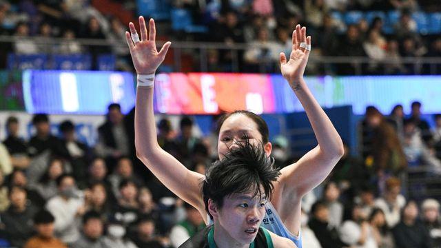 ‘시작부터 화력 폭발’ 선두 하나은행 2연승 질주, 최하위 신한은행 4연패 [현장리뷰]