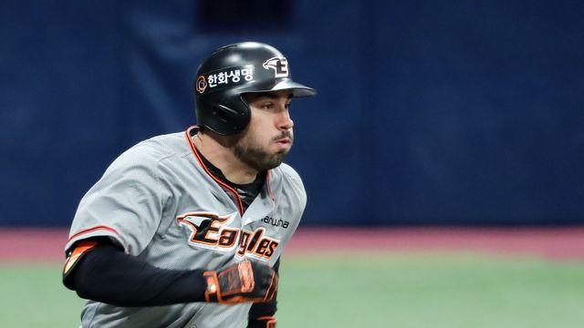 '초대박!' 한화와 재계약 실패했던 외야수, 복귀 가능성…