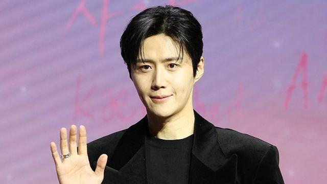 배우 김선호 ‘가족 법인 탈세 의혹’…소속사 “탈세 목적 아냐” 반박