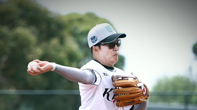 “스스로 만족할 때까지” 펑고 한 번 더 받는 KT 허경민, 자신 향한 엄격한 잣대 [SD 질롱 인터뷰]