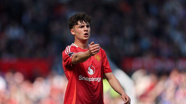 부상이 밉다! ‘맨유 차세대 센터백’, 이렇게나 안 풀리나...종아리 부상으로 임대 이적 좌절