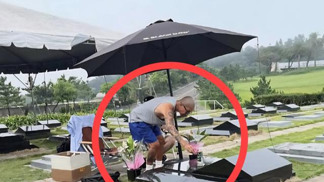 '몸무게 14kg 넘게 빠진' 구준엽 근황... 매일 아내 서희원 묘소 지키며 