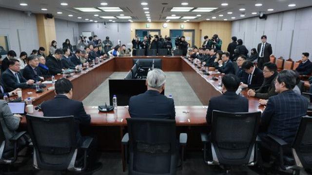 [이슈] 與, 민주-조국당 합당 논의 재점화...더민초 