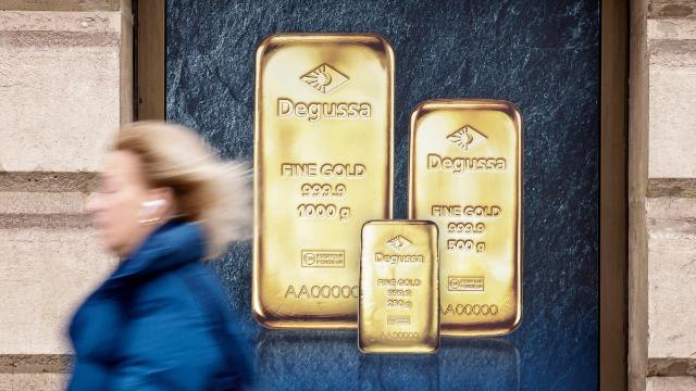 12년반만에 재현된 금값 폭락…