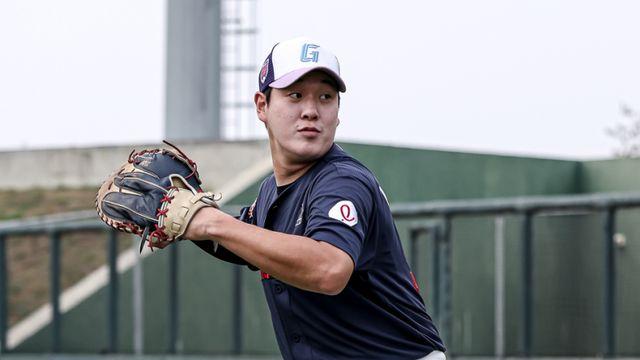 나승엽이 3루, 한동희가 1루 수비?...롯데 1차 캠프 미션→내야진 공·수 밸런스 최적 조합 구성 [IS 타이난]