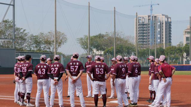 딱 세 자리만 안정권...무한 경쟁으로 물든 히어로즈의 봄 [IS 가오슝]