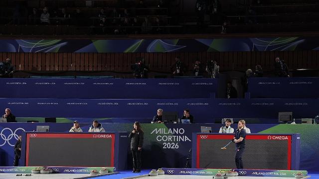 [올림픽] 경기 일정 첫날부터 '정전'…컬링장 황당 해프닝